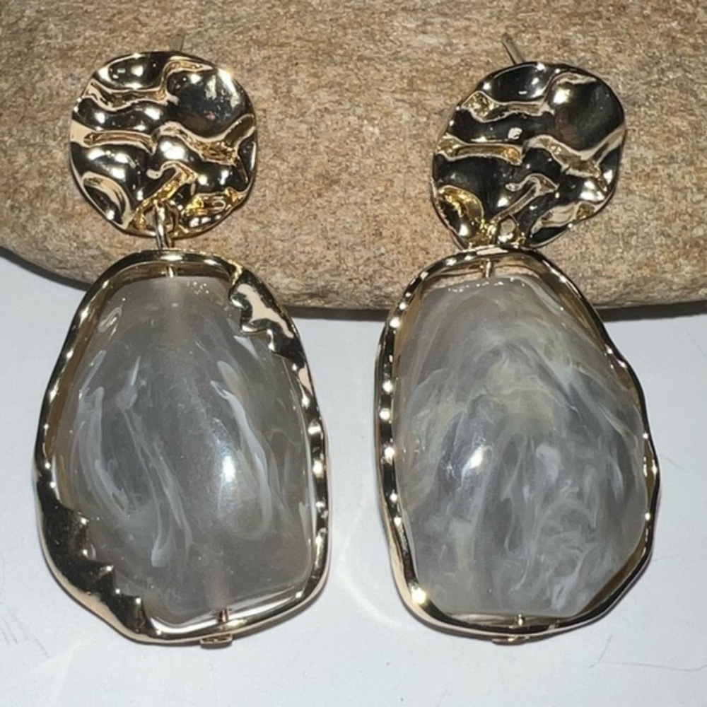 BHELMI Falling Stone Earrings geometric dangle lightweight 925 posts